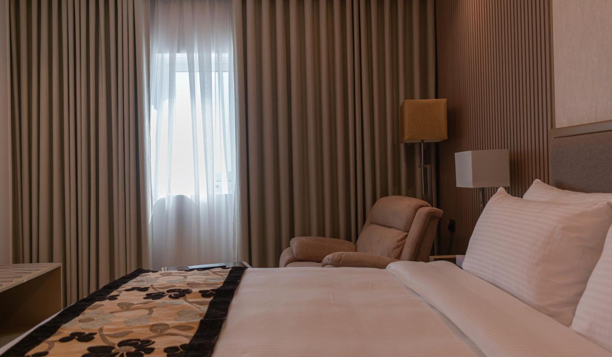 Best Western Plus Jeddah Hotel Madinah Road Exterior foto